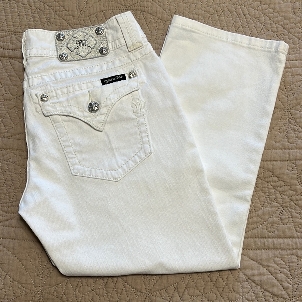 White Miss Me capris
